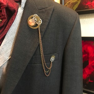 Steampunk-inspired Lapel Pin Gear and Chain Brooch for Suit Victorian Groomsman Boutonniere Costume Jewelry Men&#39;s Fashion Statement Piece
