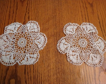 2 white crochet vintage lace doilies. 7" round.