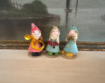 Juego de 3 figuras de elfos, gnomos y músicos navideños de mediados de siglo