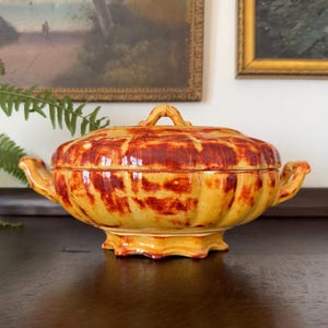 Vintage Soup Tureen w/ Lid and Ladle Vintage MCM Lidded Soup Tureen Vintage Tureen w/ Lid Vintage Vegetable Tureen Vintage Tureen w/ Ladle