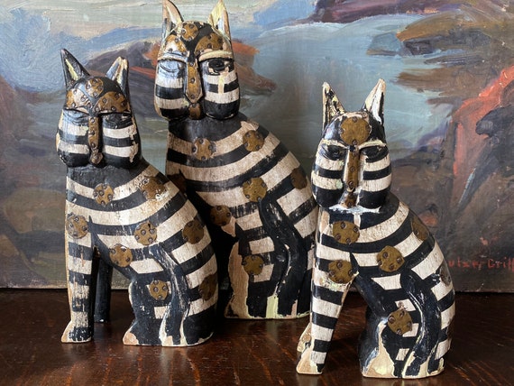 Antique wooden cat 2025