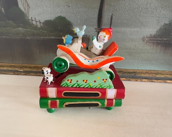 Vintage “send in the Clowns” Ceramic Music Box – Rotating Clown