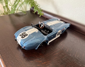 Vintage USRRC Shelby 289 Cobra Limited Edition 1:12 Scale Replica