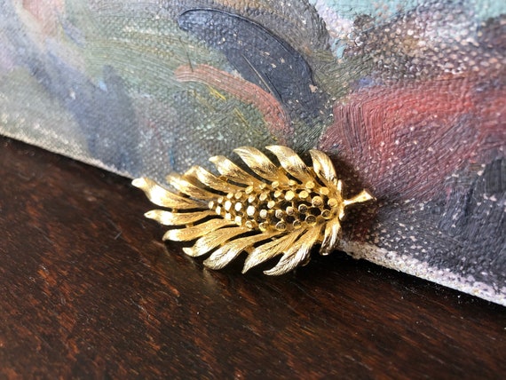 Vintage Lisner Gold Tone Sunflower Brooch Vintage… - image 4