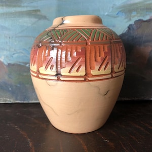 FINAL SALE - Vintage Navajo Horse Hair Etched Southwest Pottery Vase Vintage Navajo Horse Hair Vase Vintage Navajo Pottery Vintage Pottery