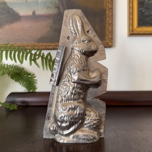 Vintage 9-3/4&quot; Rabbit w/ Egg Metal Chocolate Mold Vintage Metal Easter Bunny Chocolate Mold Vintage Rabbit Chocolate Mold Vintage Candy Mold