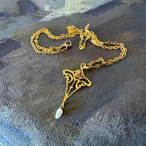 Antique Victorian 10K Yellow Gold Diamond Pearl Lavalier Pendant Necklace Antique Victorian Lavalier Pendant 10k Yellow Gold Pearl Diamond