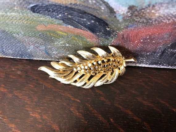 Vintage Lisner Gold Tone Sunflower Brooch Vintage… - image 3