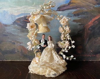 Vintage 1940s Bride and Groom Wedding Cake Topper Vintage Wedding Cake Topper Vintage Anniversary Decorations Vintage Floral Cake Topper