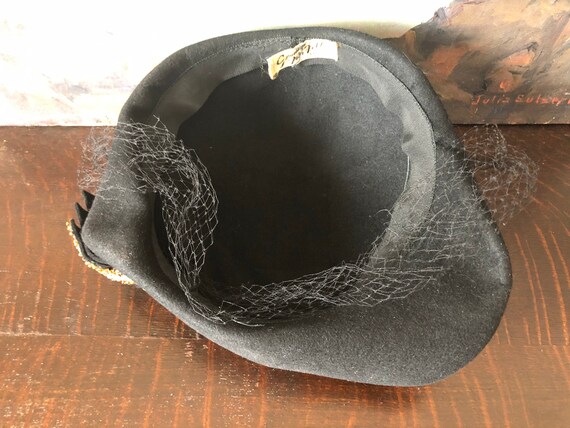 Vintage 1940s Black Fur Felt Hat with Net Veil an… - image 9