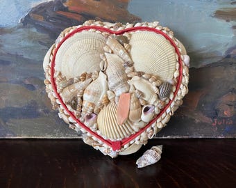 Vintage Seashell Heart Jewelry Box | Coastal Cottage Core  display picture 1