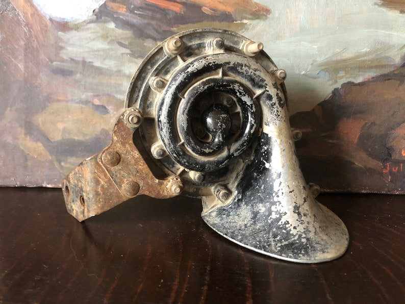 Vintage Spartin Lo Car Horn Vintage Sparton Car Horn Vintage Automobile Horn Vintage Car Horn Vintage Car Parts Vintage Industrial Art Decor Sculpture Art Collectibles Vadel Com Vintage Spartin Lo Car Horn Vintage Sparton Car Horn Vintage Automobile Horn Vintage Car Horn Vintage Car Parts Vintage Industrial Art Decor Sculpture Art Collectibles Vadel Com