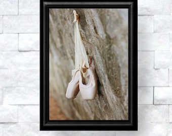 ballet shoes photo, pointe shoe photo, ballet art, pointe shoe art, pointe shoe print, ballet shoe print, ballet shoe art, pointe ballet