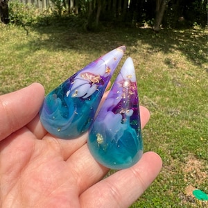 Teal to purple  Devil horns