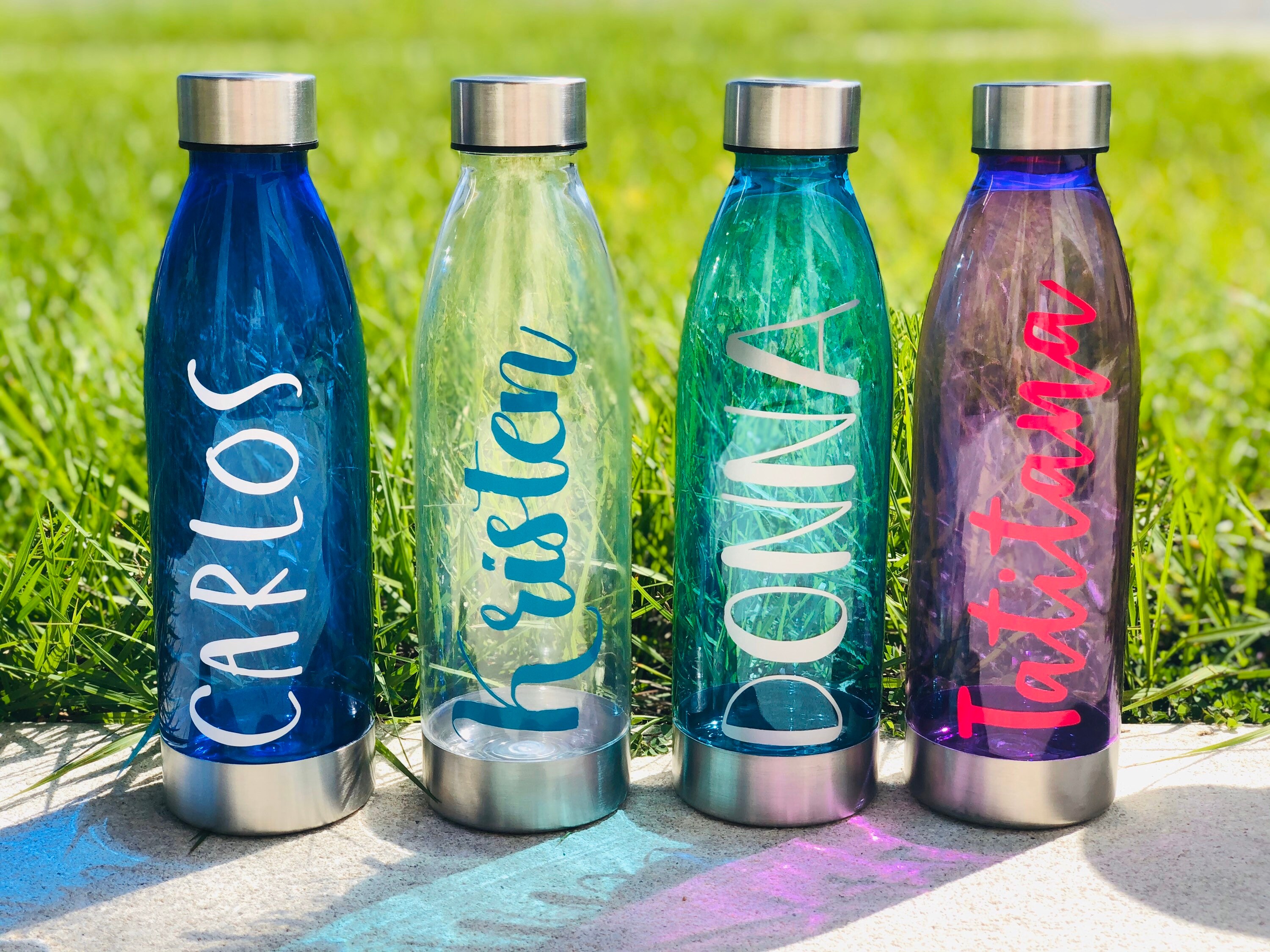 What Is A Custom Water Bottle At Helene Winkleman Blog