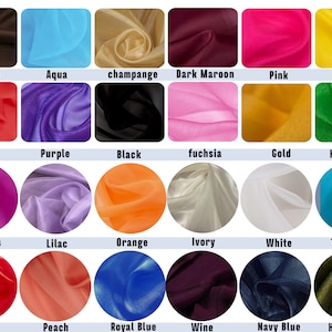 Puede incluir: Una tabla de 24 muestras de tela de diferentes colores. Las muestras están dispuestas en cuatro filas de seis muestras cada una. Los colores incluyen marrón, aguamarina, champán, granate oscuro, rosa, amarillo, coral, morado, negro, fucsia, dorado, verde kelly, magenta, lila, naranja, marfil, blanco, turquesa, rojo, melocotón, azul real, vino, azul marino y verde henna.