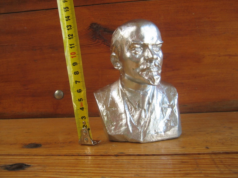 Old metal bust The leader and dictator of the USSR is Lenin The figure of Lenin from the USSR. Lenin Soviet propaganda