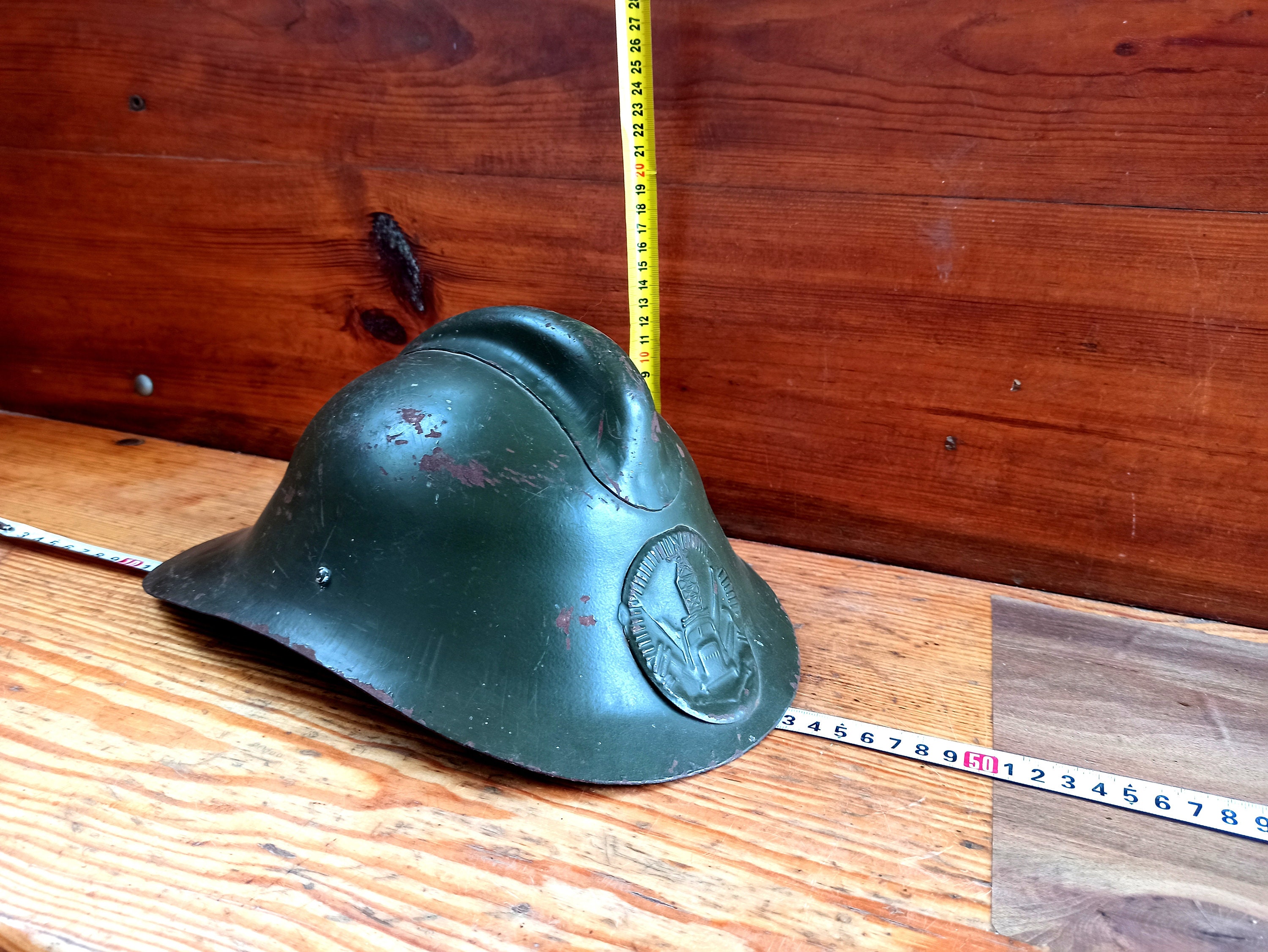 Vintage fireman's helmet (model 1938) Firefighter's clothing. Firefighters. Safety helmets. Army helmets. Firemen's helmets.