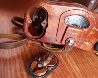 ビンテージ陸軍線量計DP-63-A。冷戦期のソ連軍。放射線計。陸軍線量計