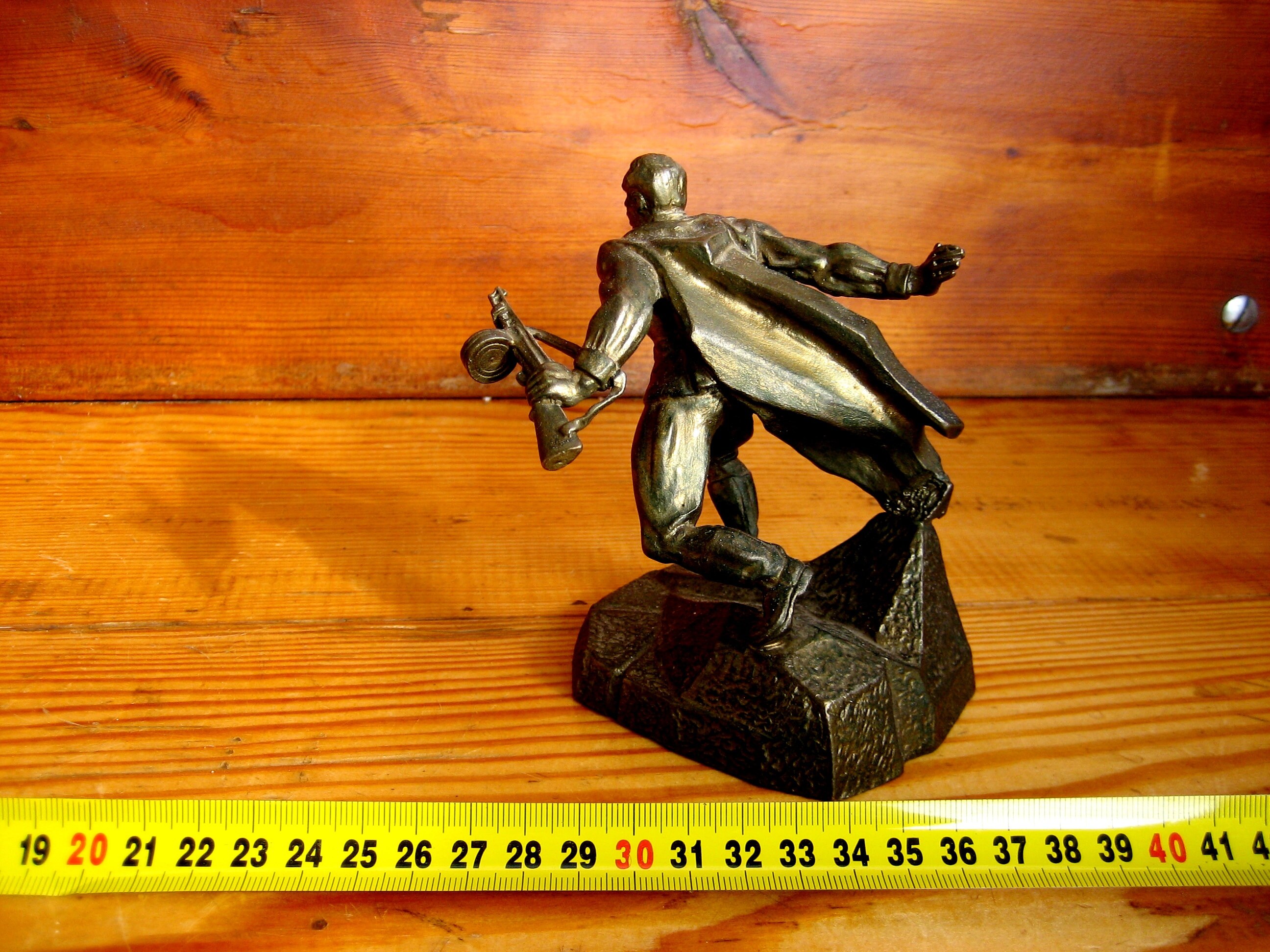 attack on titan bronze statue