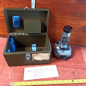 Vintage measuring device - galvanometer definitive M-17 in the original case. Old army device from 1962.