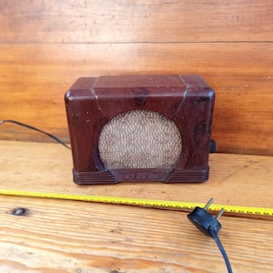 Antique radio (radio receiver, loudspeaker) 1951, &quot;Ob&quot;. Historical artifact. Antique gift. Old loudspeaker.