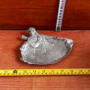 Vintage ashtray - &quot;Hunter&quot;. Souvenir. Antique ashtray. Gift for a smoker. Gift for a hunter.