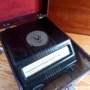 Antique measuring instrument - Galvanometer in original case. 1965. Old military instruments. Historical artifact. Antique gift.