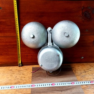 Vintage security working electric loudspeaker alarm, for protected objects - MZ-1. Electrical alarm. Old electric bell.