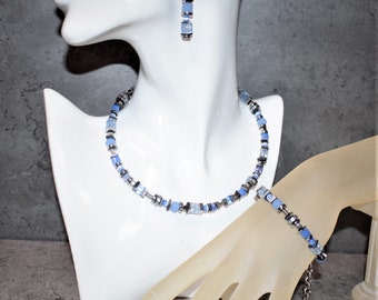 Minimalistische Schmucksets, Perlenkette, Armband, Ohrringe , Glas Kette,  Geschenk, Blau- Silber Farbe