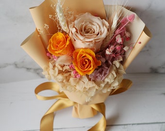 Eternal Flower Bouquets Mixed Orange Roses Bouquet gift bag