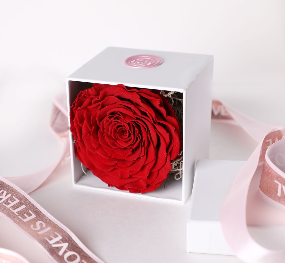 Single XXL eternal rose gift box high quality preserved roses Etsy
