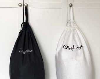 Grand sac à linge brodé personnalisé en lin / Sac à linge monogramme / Sac à cordon en lin / Grand sac de rangement / Sac en lin naturel