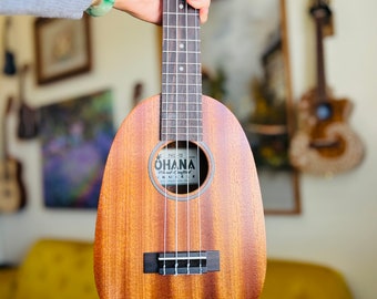 Pineapple Queen Mahogany Concert Ohana Ukulele Bundle