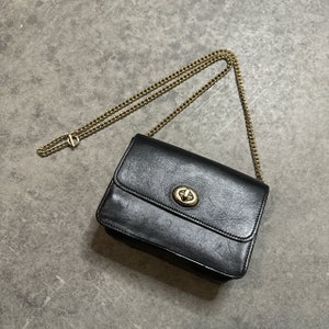 Signature chain crossbody coach store
