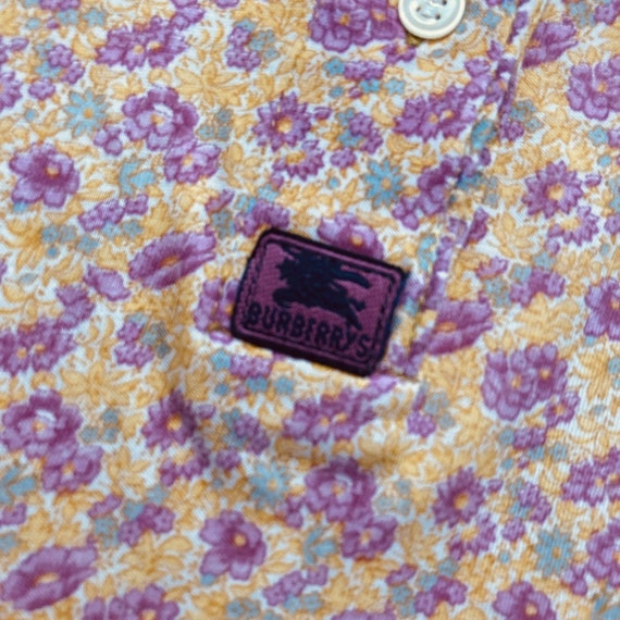 Burberry precios flores 2025