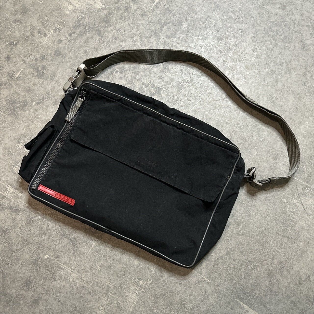 Prada Sport Messenger Bag Unisex Nylon Alluminio Gray Borsa Da Viaggio  4VA121