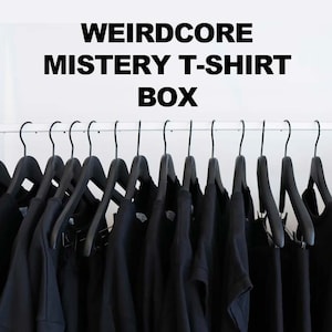 Weirdcore Aesthetic T-Shirts Mistery Box Bundle - 4 T-shirt grafiche casuali