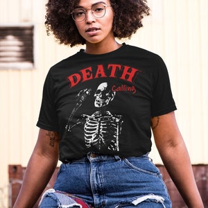 Alternative Nu Goth Abbigliamento Stile Camicie Donne Estetico Goth - Death Call Skeleton Funny T-Shirt