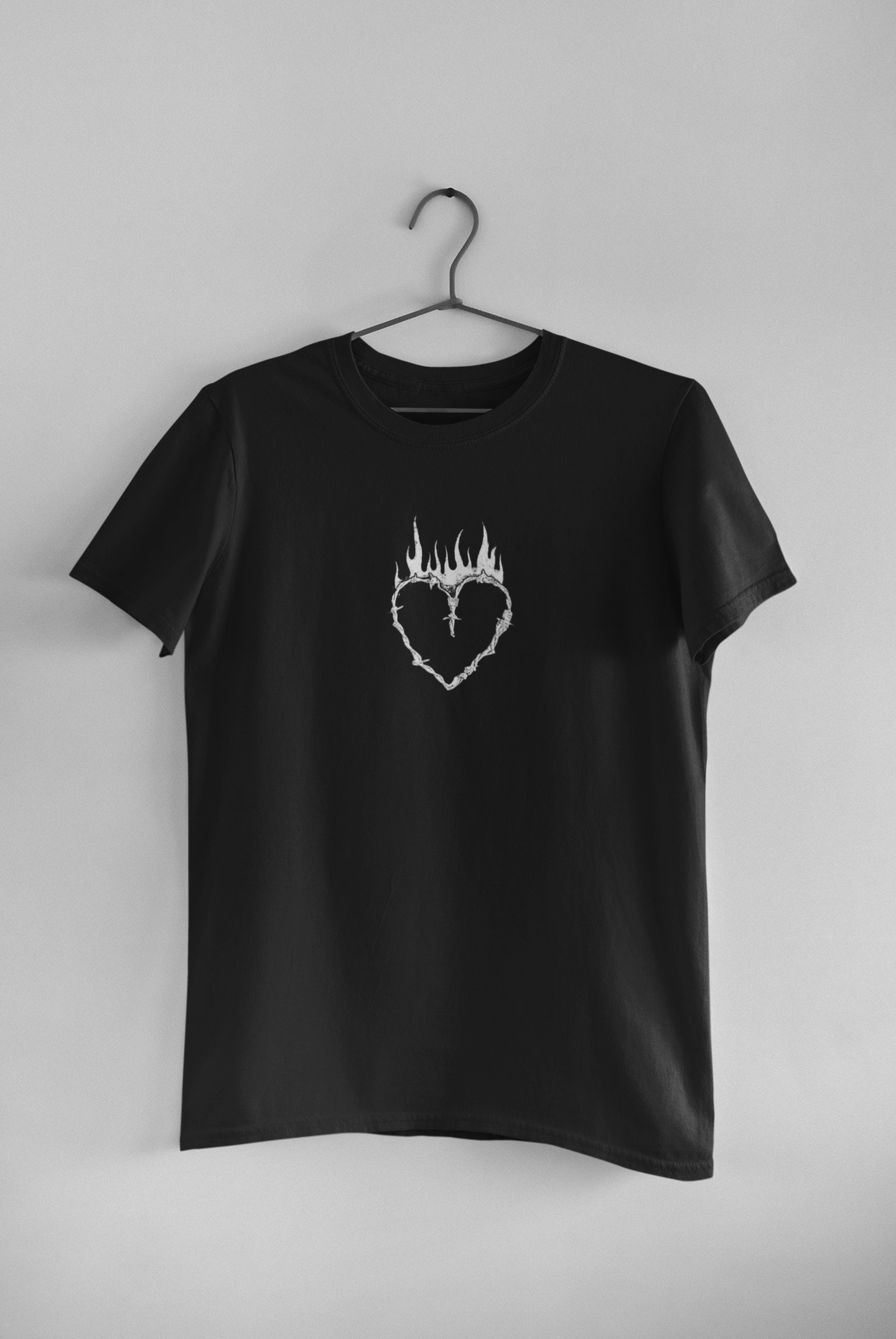 Alternative Goth Clothes Aesthetic - 2000s Y2k Grunge Heart