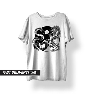 Japanse Streetwear, Japanse Shirt, Japanse Kleding, Japanse Art Shirt, Indie Kleding, Retro Japans Shirt Ying Yang Dragons T-Shirt