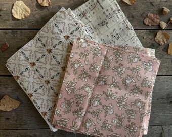 1960年代のモダンなパッチワーク、手縫いのキルティングと刺繍が施され