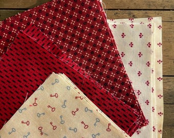 1960年代のモダンなパッチワーク、手縫いのキルティングと刺繍が施され