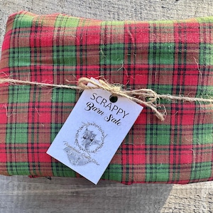 FABRIC BARN SALE 72 x 44 inch Christmas Holiday Plaid Green and Red Cotton Fabrics Quilting Apparel Home Decor Crafts