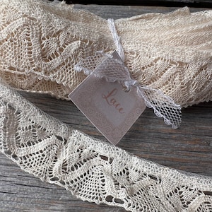VINTAGE and NEW LACE Vintage Cotton Off White Lace Size 194&quot; x 1.25 inches