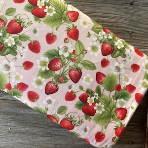 FABRIC TIMELESS TREASURES Fabric Juicy Strawberries Collage Quilting Apparel Fine Quality Cotton