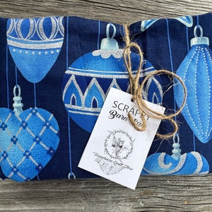 BARN SALE Fabric 46&quot; x 44&quot;  Vintage Cranston VIP Christmas Holiday Ornaments Blue Silver Quilt Cotton  Precut Quilting Crafts
