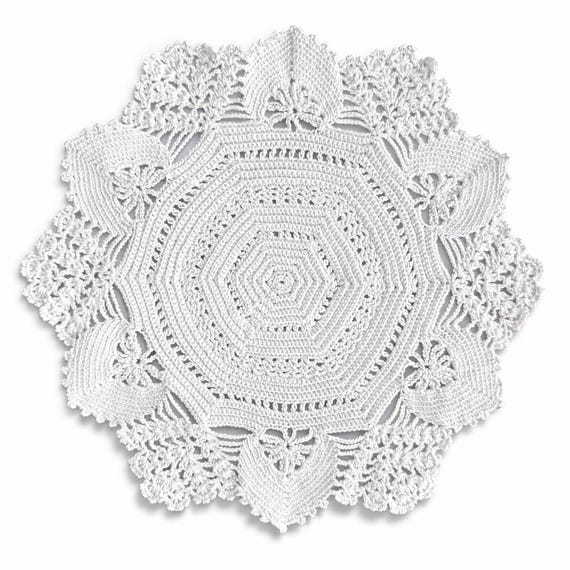 白いレースのドイリーセット 4枚　ハンドメイド　ビンテージ 美術品・アンティーク・コレクション 白いレースのドイリーセット 4枚