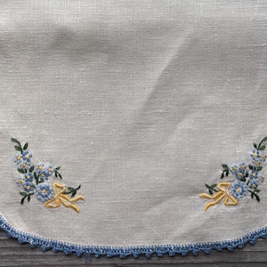Vintage Floral Doily Table Decor Hand Embroidered Floral with Trim 10 x 16 inches