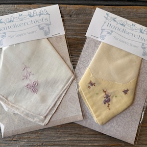 Vintage Hankie Set of 2 Accessory Delicate Embroidery Floral Design Handkerchief Cotton